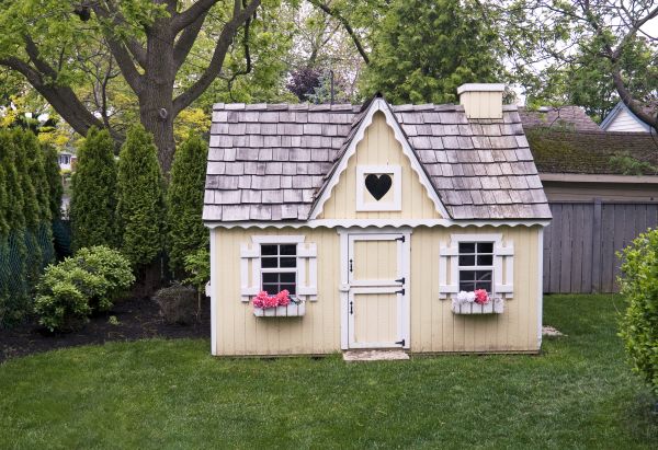 Playhouse Assembly in Powell
